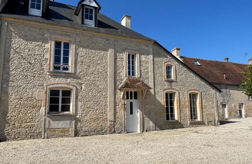 Hermanville-sur-Mer Villa | nCharacter House near D-Day Beaches - Château Estate, 9 pers