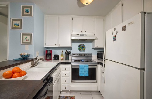 Townsite Condo | NCV B-212 Affordable Beachfront Resort Heated Pool