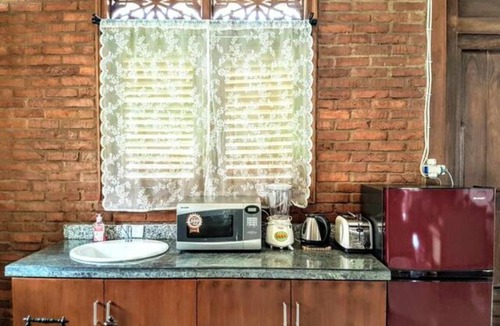 Bogor Villa | nDalem Julang Bogor - Javanese House 2Bedroom