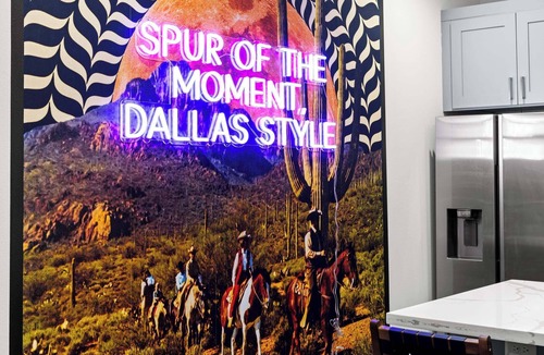 Old East Dallas House | nDallas Desert Dreams ⎸Rooftop~Cinema~Fire Table~Insta Photo Ops