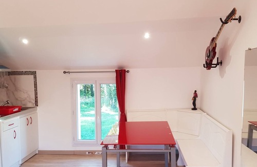Annesse-et-Beaulieu Apartment | (N°11) Nice new 2-room apartment with garden view, free private parking