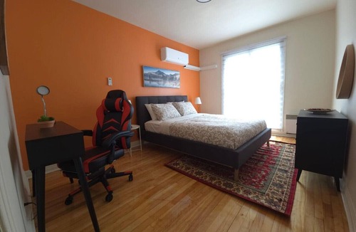 Monkland Village Apartment | NDG & Montreal getaway