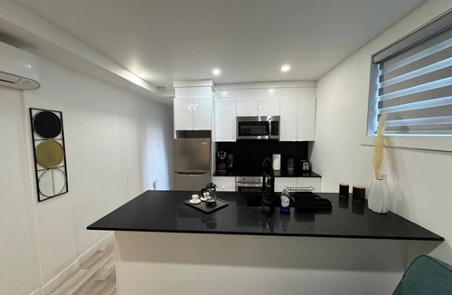Cote-Des-Neiges—Notre-Dame-De-Grace Apartment | NDG Treasure in Montreal! Value & Travel Adventure