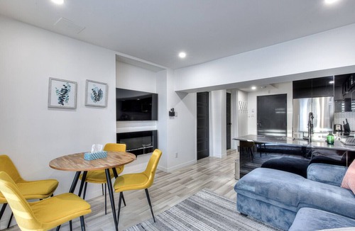 Cote-Des-Neiges—Notre-Dame-De-Grace Apartment | NDG Treasure in Montreal! Value & Travel Adventure