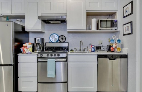Business District Apartment | [NE 5th G]Near to OUHSC Hospitals-Garage Studio, In a newly renovated house.