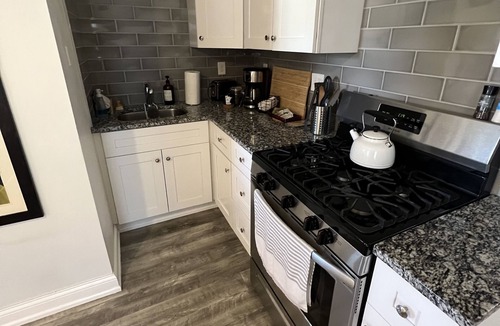 Northeast Minneapolis Arts District Apartment | NE Minneapolis Brick Beauty- Unit 2
