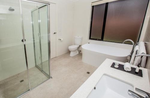 Emu Flat Cabin | Neagles Retreat Villas