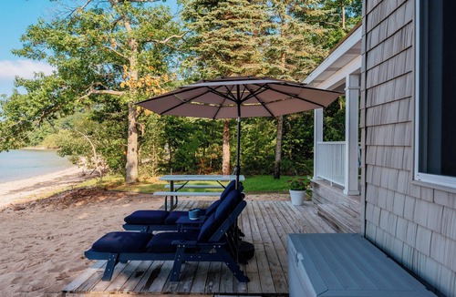 Traverse City Cottage | Neahtawanta Nirvana on West Bay's Bowers Harbor.