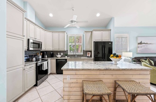 Naples Park House | Neapolitan, Newly Renovated Luxury Home with Pool!
