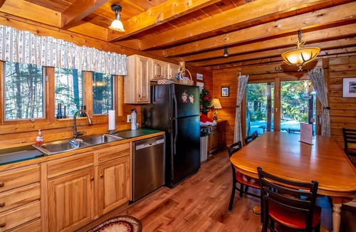 Bartlett House | Near 4 Ski Areas & Story Land, Indoor & Outdoor Pools, Fitness, Super Clean