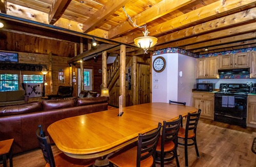 Bartlett House | Near 4 Ski Areas & Story Land, Indoor & Outdoor Pools, Fitness, Super Clean