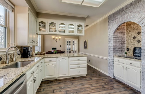 Southwest Arlington House | Near Arl. 5bedrm 4bath Sleeps 20