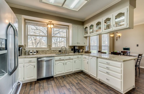 Southwest Arlington House | Near Arl. 5bedrm 4bath Sleeps 20