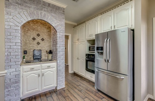 Southwest Arlington House | Near Arl. 5bedrm 4bath Sleeps 20
