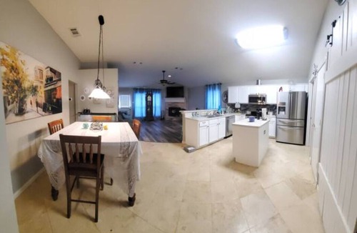 Dallas House | Near AT&T Stad., Globe Life, 6Flags, 4BDRM!
