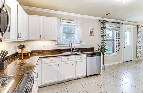 South Arlington House | Near AT&T Stadium & Six Flags: Texas Family Home!