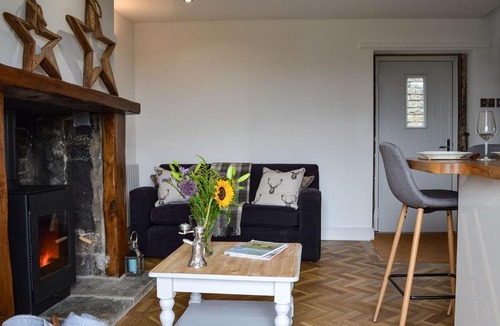 Grange Moor House | Near Bank View Cottage