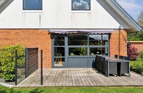 Hvalpsund Villa | Near beach and golf with multi-purpose room