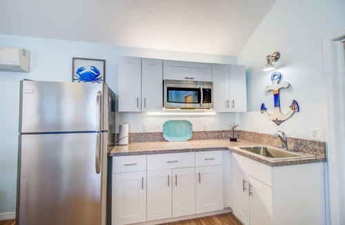 Siesta Key Hotel | Near beach. Daily rentals. Villa 1, Pool. King bed