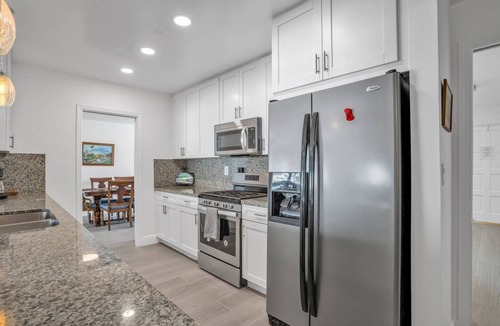 Garden Isles House | Near beach, spacious 4bd, pool/waterfront/paddle boards.