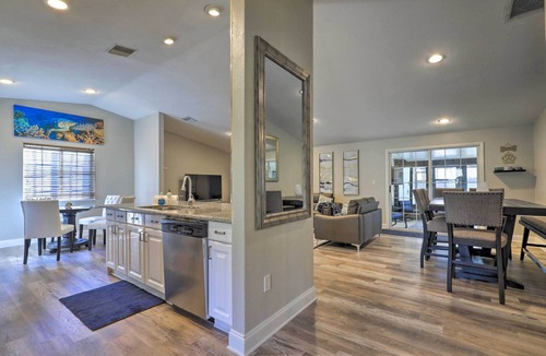 Hammocks Of Palm Harbor Cottage | Near Beaches & Dining: Palm Harbor Gem w/Pool