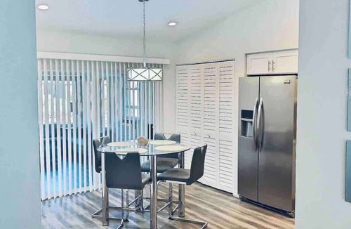 Bradenton House | Near Beaches & IMG Academy, Mins to Downtown