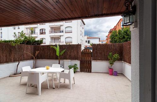 Comarruga Apartment | Near beaches large private patio, aircon & community pool