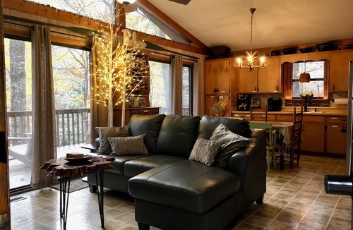 Almond Cabin | Near Bryson, Fontana, Pets Ok, outdoor dining, grill, Fire pit, and gated deck