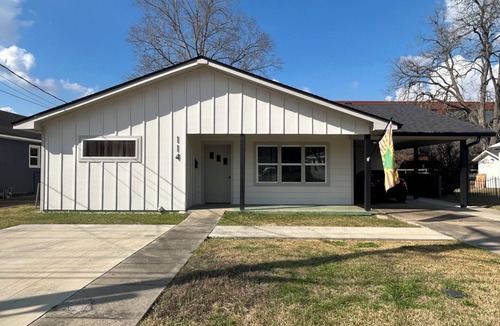 Lafayette House | Near CajunDome/Field & ULL, Downtown