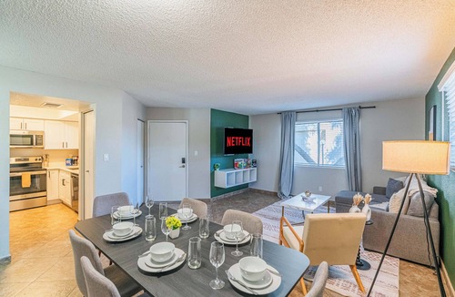 Cox Heights Apartment | Near Casino Pool, Gym, Balcony, Parking, Washer Dryer