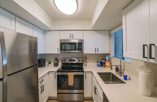 Cox Heights Apartment | Near Casino Pool, Gym, Balcony, Parking, Washer Dryer
