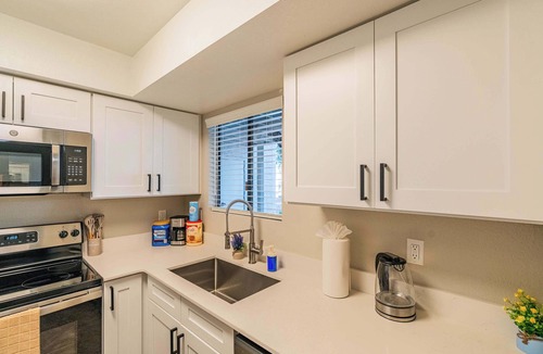 Cox Heights Apartment | Near Casino Pool, Gym, Balcony, Parking, Washer Dryer