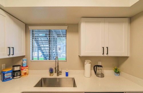 Cox Heights Apartment | Near Casino Pool, Gym, Balcony, Parking, Washer Dryer