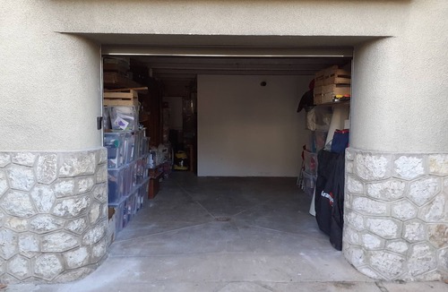 Boutonnet House | Near center with garden and garage