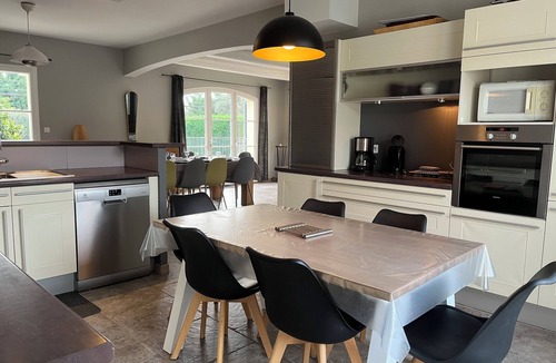 Gard Rhodanien Villa | Near Châteauneuf du Pape and Avignon, peaceful villa with secure swimming pool