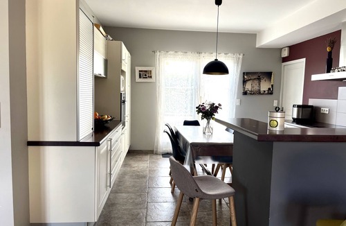 Gard Rhodanien Villa | Near Châteauneuf du Pape and Avignon, peaceful villa with secure swimming pool