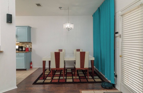 Euless House | Near DFW Airport + Sleeps 6 - Catch World Cup Fun