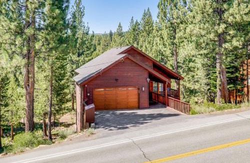 Truckee House | Near Downhill Ski Resort! Hot Tub Haven in Truckee