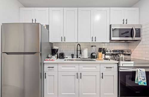 Northside Apartment | Near Downtown - Pet-Friendly 1BR |Wi-Fi | Free Parking newly renovated
