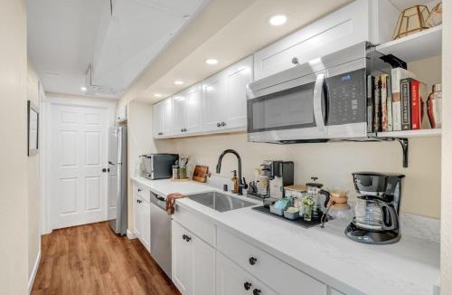 New Tacoma Apartment | Near Downtown & Waterfront, AC, Pet Friendly