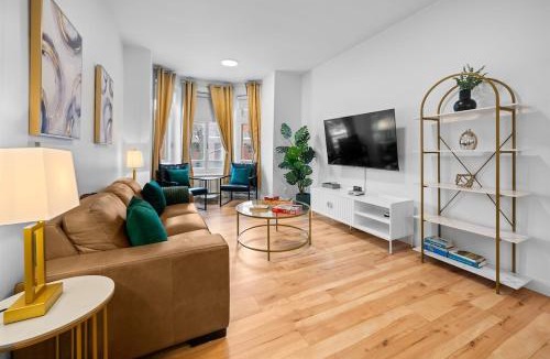 Haute-Ville Apartment | Near everything - Large 1300 sq ft accommodation 2 parking spaces Wi-Fi AC