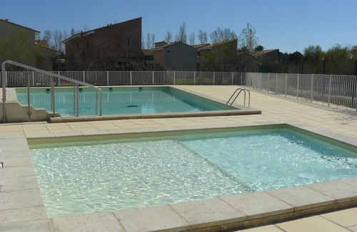 Saint-Saturnin-les-Avignon Apartment | NEAR AVIGNON in the heart of Provence