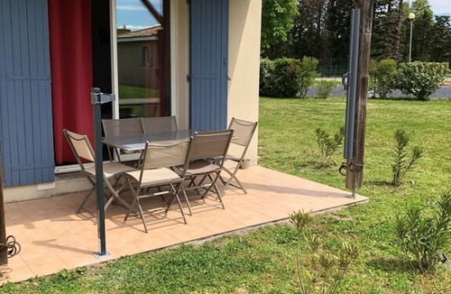 Saint-Saturnin-les-Avignon Apartment | NEAR AVIGNON in the heart of Provence