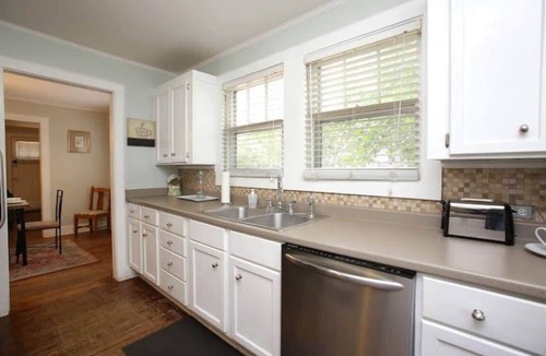 Forest Acres House | Near Ft. Jackson & Shops - Forrest Lake Hidden Gem