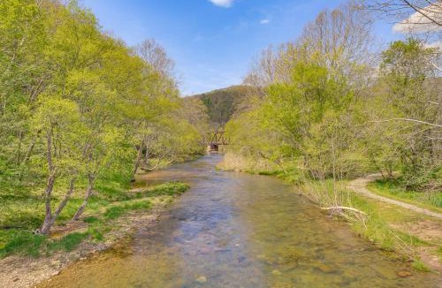 Edray House | Near Greenbrier River! Mtn-View Cabin with Fire Pit
