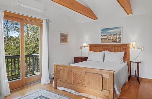 West Chatham House | Near Harding's Beach, 4 min walk to Oyster River. 3BR, 2Bath, enclosed deck area