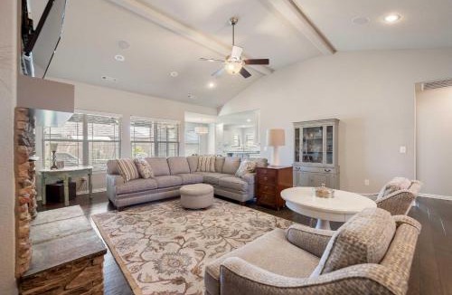 Rogers House | Near Hiking & Biking: Convenient Home in Rogers!