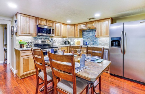 Canyon Rim Apartment | Near Hiking, Dining & Parks! Sunny SLC Retreat