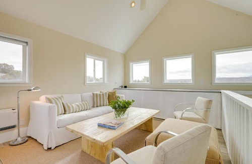 Cerrillos Apartment | Near Hiking: Dog-Friendly Studio in Los Cerrillos