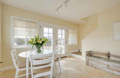 Cerrillos Apartment | Near Hiking: Dog-Friendly Studio in Los Cerrillos